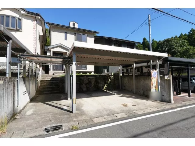 Price 6.9 million yen! Used house with parking included, renovated and ready to move in!