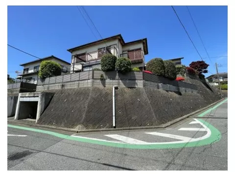 ◇ Used detached house located in a quiet residential area! ◇ It has a 2-story 4LDK layout!