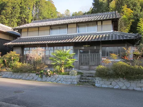 Iga City, Iseji (Iga Kamitsu Station) 2-story 6LK