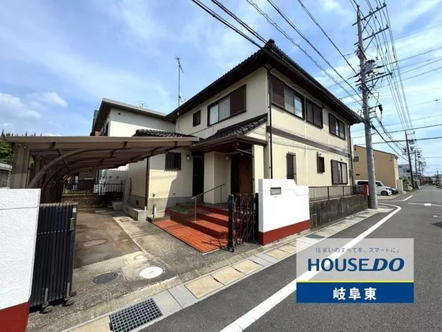 Spacious 5LDK layout design! Plenty of storage, suitable for families. Parking for 2 cars available.