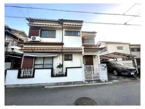 ◇Spacious living space with all rooms over 6 tatami mats◇ The interior is well-maintained!