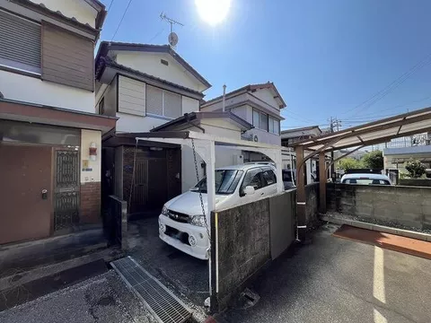 Kochi City, Totsu 1-chome 2-story building 3DK