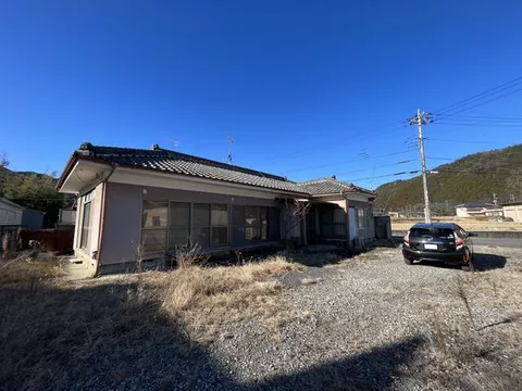 Maki-machi, Sano-city (Kuzuu Sta.) Single story house, 4DK

2.3 million yen