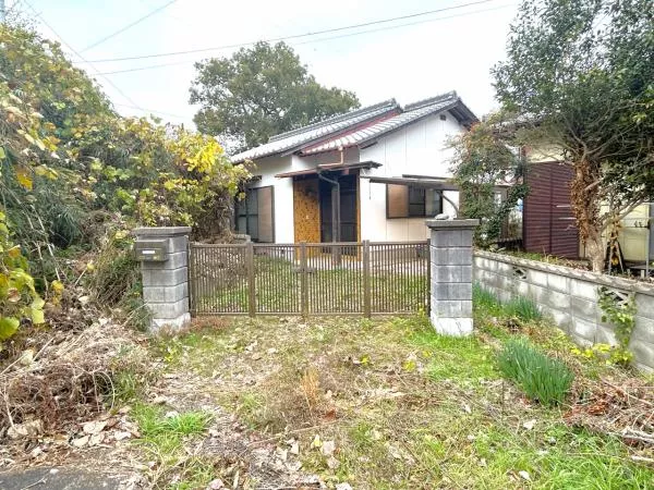 Niihama-shi, Niihama Uehara 3-chome (Nakahagi Sta.) Single-story building, 3DK

5,000,000 yen