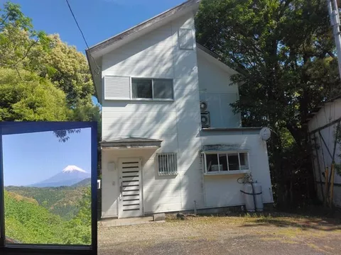 2LDK with a view of Mount Fuji. A property suitable for a villa at 3 million yen, with hot spring potential.
