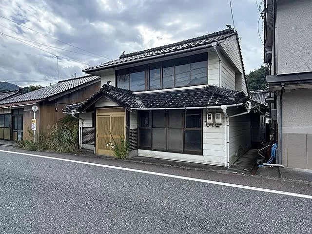 Used single-family home Kaku District Yoshika Town Muikaichi house