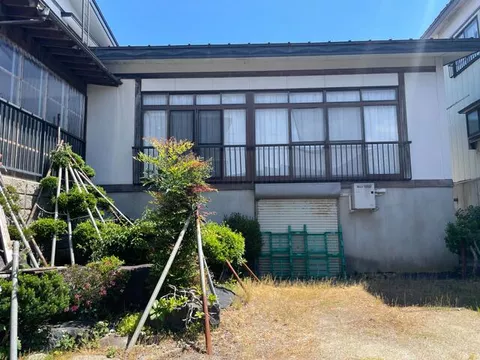 Shinjo City Suehirocho (Shinjo Station) 3-story building 5DK