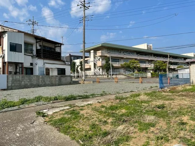 This property is ideal for large groups.