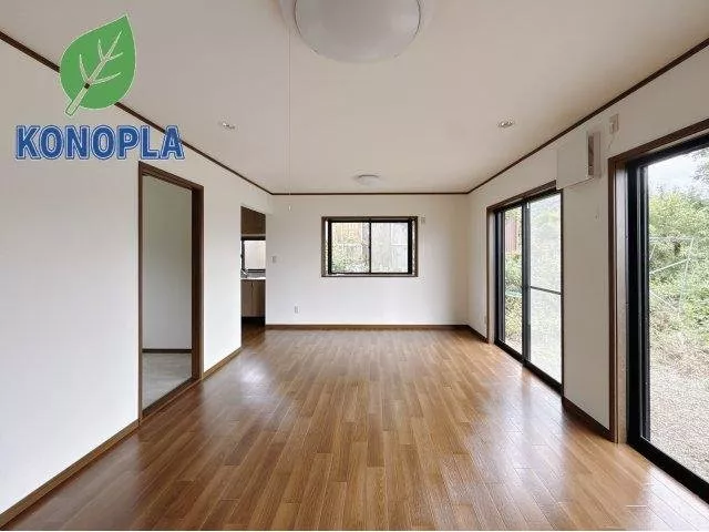 Water area concentrated design ☆ Easy household chores flow ■ Some interior renovations completed ■ Storage room ■ Two washbasins