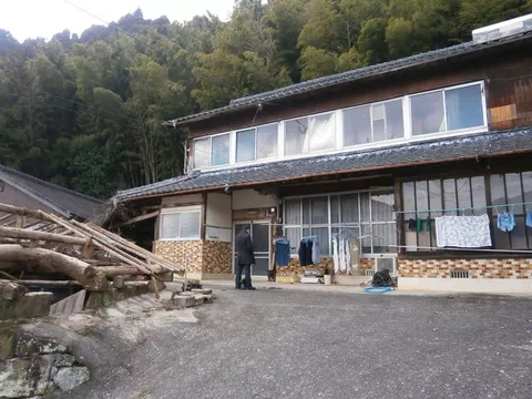 Karatsu City, Kitahata Kamihirano (Yamamoto Station), 2-story building, 7DK