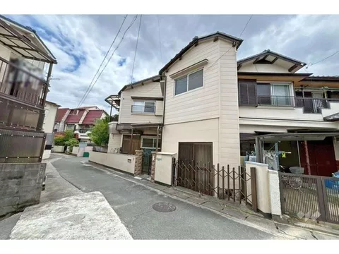 ■ Will Real Estate Sales ■ Available today, spacious terrace house with wide frontage and many windows