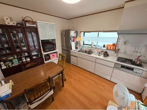 ■ 4 minutes on foot from Mangokuura Station, spacious 5DK house with parking for 3 cars