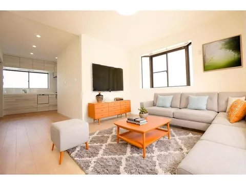 Fully renovated property♪ Car space for 2 vehicles♪ All rooms are over 6 tatami mats♪