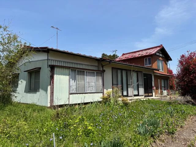 Kita-okubo, Kamigori, Wakuya-cho, Toda-gun (Kami-wakuya Sta.) 2F 7K

2.5 million yen