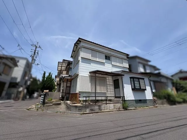 ◆ A detached house located on a corner lot with good sunlight and ventilation♪
