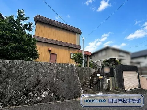 Used single-family home in Mitakidai 2-chome, Yokkaichi City