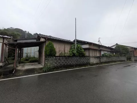 Yoshinogawa City, Yamakawa Town, Kawada (Awa-Yamakawa Station), single-story building, 6LDK