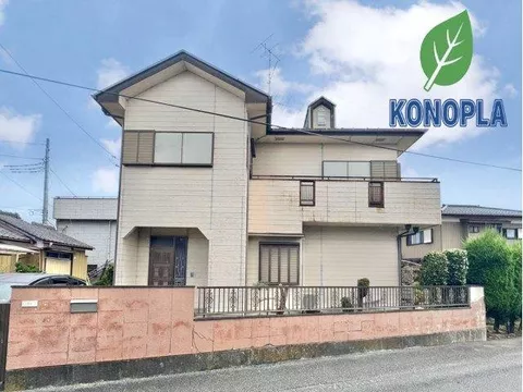 About an 8-minute walk to Mochida Station ☆ Flow-through layout ■ Storage ■ 4 minutes by car to Mochida IC ■ Living environment ◎