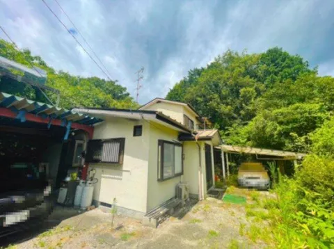 Nikko-shi, Nikko (Shimono-Osawa Sta.) 2F 5DK

2,330,000 yen
