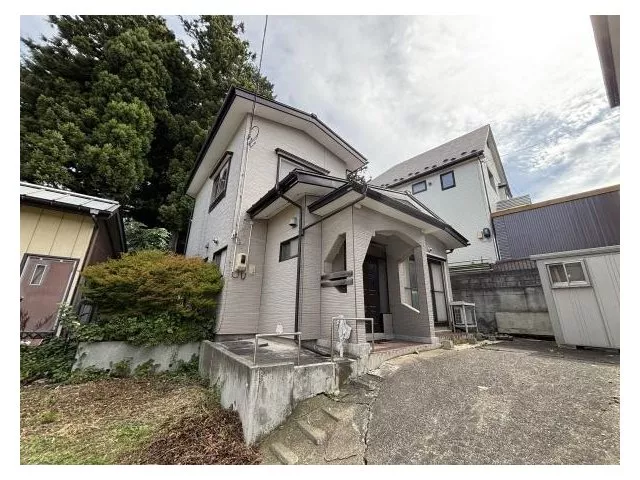 ／3LDK used house in Sakuraoka 2-chome!／■ Has a history of water area renovation!