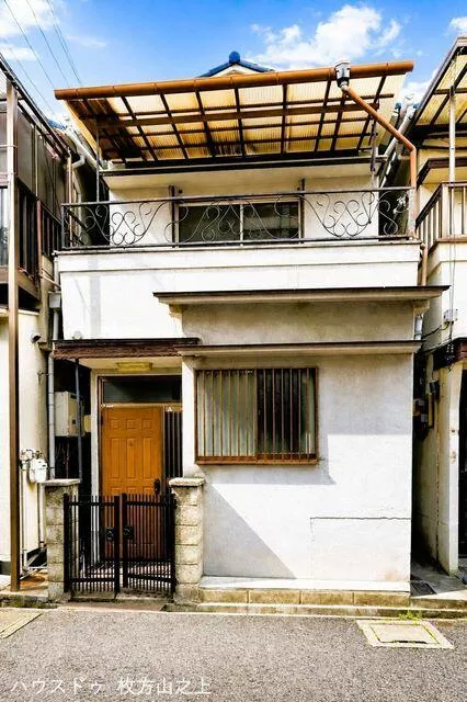 Shijonawate City, Ezemi Town (Shijonawate Station) 2-story 3DK