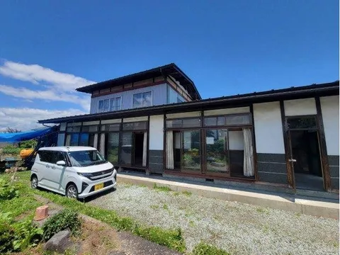 Oaza Takadake (Takadake Station) 9 million yen