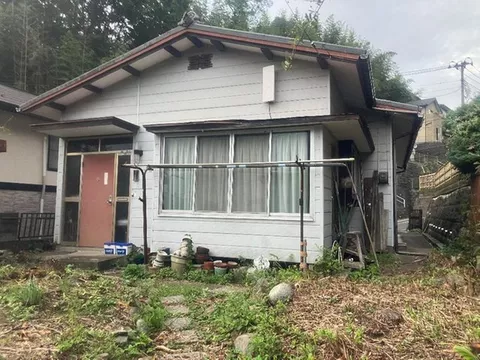 ■A compact and easy-to-use single-story house located in a quiet residential area with three rooms!
