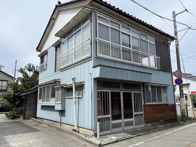 Kurobe City, Ikiji (Ikiji Station) 2-story building 10DK