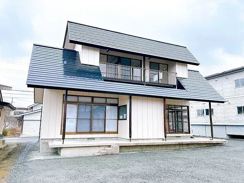 Used single-family home in Yonezawa City, Mansei Town, Kuwayama