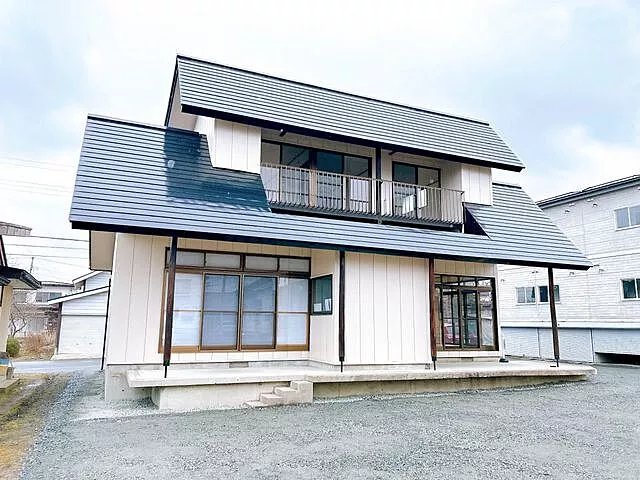 Used single-family home in Yonezawa City, Mansei Town, Kuwayama