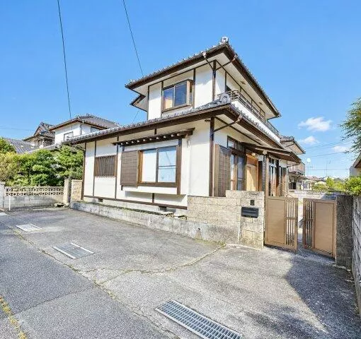 Hitachi City, Ishinasaka 1-chome (Oomika Station), two-story building, 5LDK