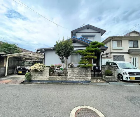 Fukuyama City, Kanbe Town, Oaza Shimotakeda (Goryo Station) 2-story building 5DK
