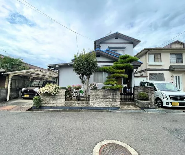 Fukuyama City, Kanbe Town, Oaza Shimotakeda (Goryo Station) 2-story building 5DK