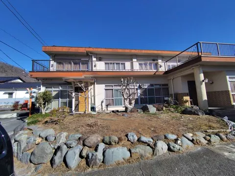 Nishijima, Minobu Town, Minami-Koma District (Kai-Iwama Station) 2-story building 10DK