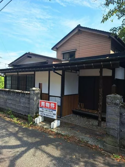 Toyama City, Yaocho Higashimachi (Etchu-Yao Station), 2-story, 6DK