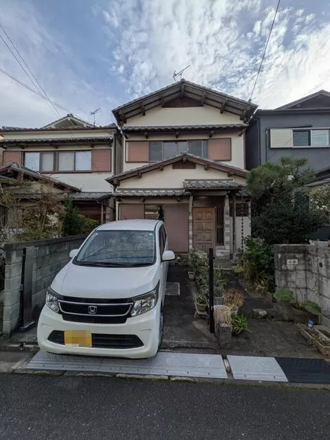 Yamato Koriyama City, Kobayashi-cho (Yamato Koizumi Station) 2-story 4DK
