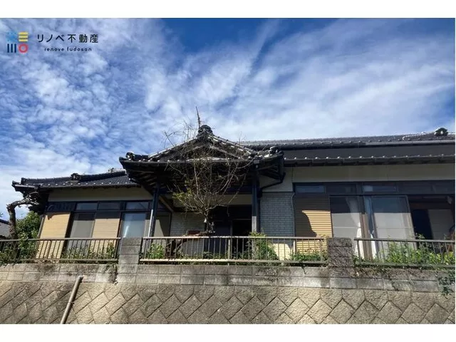 A single-story house with rich nature and a nice view♪