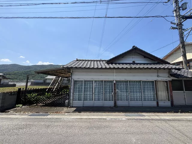 Imobe, Yamakawa-cho, Yoshinogawa-shi, Kanagawa (Yamase Sta.) 2F 7SDK

1.5 million yen
