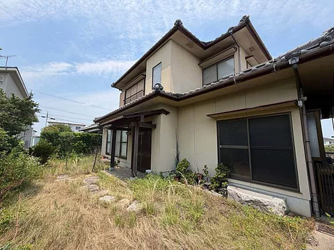Used single-family home in Besshozan Town, Takamatsu City