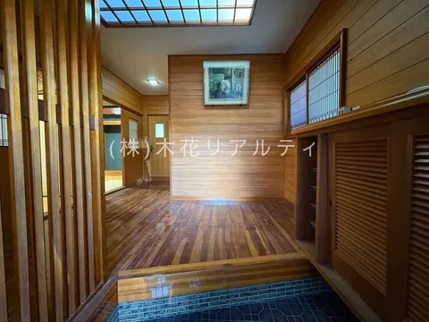 - A residence full of Japanese charm, featuring an open entrance and a spacious wide veranda. - Image 2