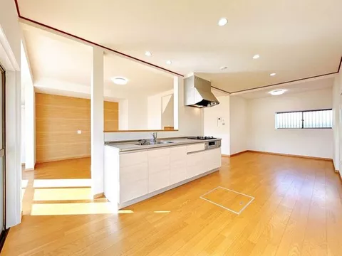 【Open house held】 Renovated with water facilities replaced, exterior painting, etc.! (5-year warranty for termite prevention work)