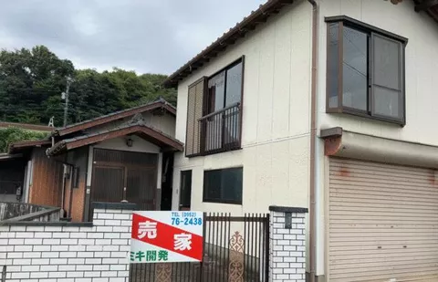 Taku City, Higashi-Taku Town, Oaza Beppu (Higashi-Taku Station) Single-story building 3DK