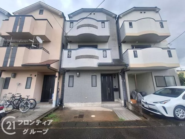 【Design with both openness and privacy in a second-floor living space + immediate viewing available】 All rooms are over 6 tatami mats