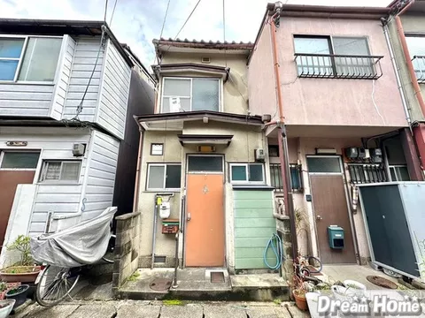 【Can also be considered as an investment property】Immediate viewing available! 11 minutes walk from Keihan Nakasho Station!