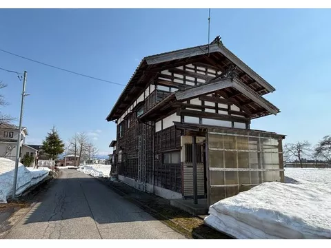 About a 5-minute walk to Senju Elementary School♪ A well-equipped surrounding environment♪
