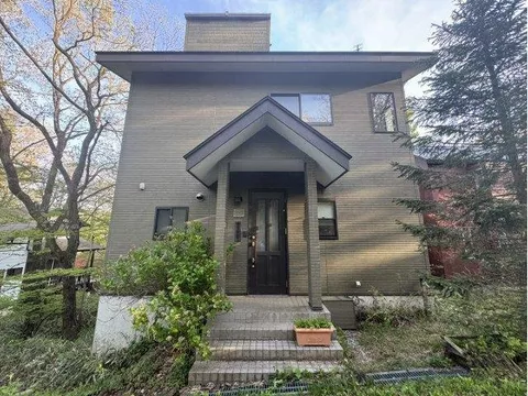 This property has a wooden deck.