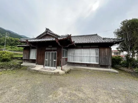 Shikokuchuo City, Doicho Kobayashi (Iyo-Doi Station) single-story building 7DK