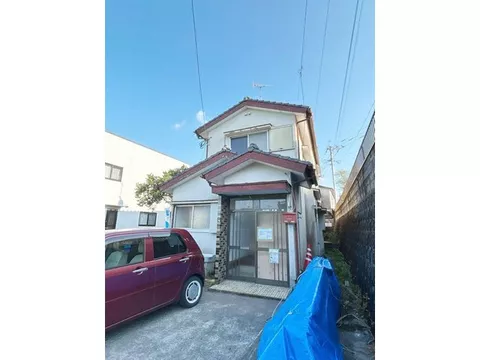 [Open House] Under renovation / Compliant with new seismic standards / Water facilities replacement / Parking for 2 cars / Flat land
