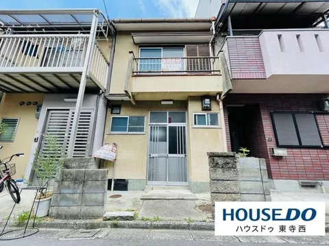 Two-story 3K+S property facing a south-facing road; accessible via two lines, JR and Kintetsu!