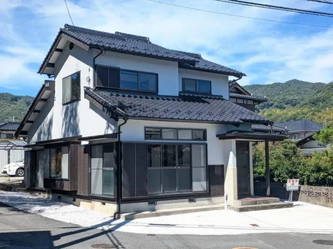 Yamaguchi City Yoshiki Sahata 5-chome 2-story 3LDK